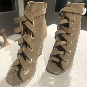 Lace Up Boots *NEW*